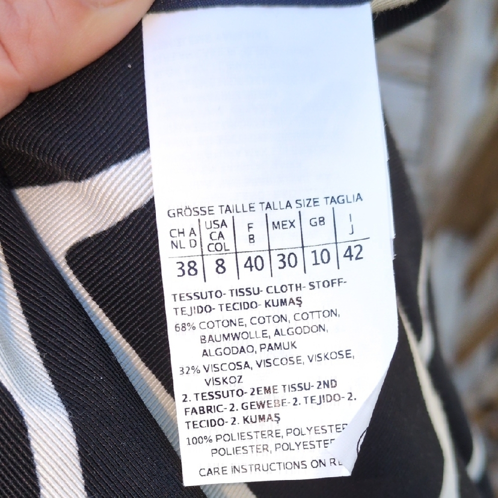 MaxMara Black and White Patterned Trench Coat - Picture 11 of 13